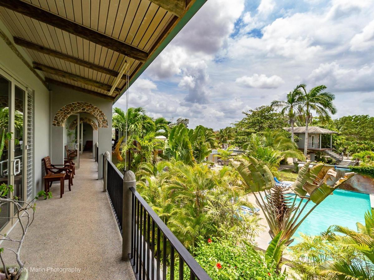 Almond Tree Hotel Resort Corozal Bagian luar foto