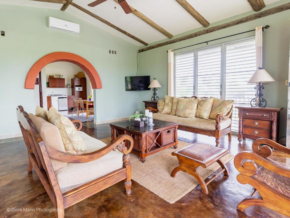 Almond Tree Hotel Resort Corozal Bagian luar foto