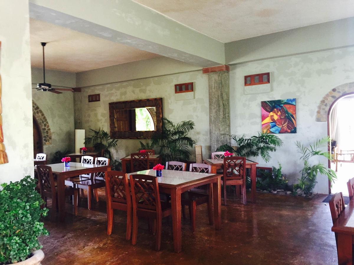Almond Tree Hotel Resort Corozal Bagian luar foto