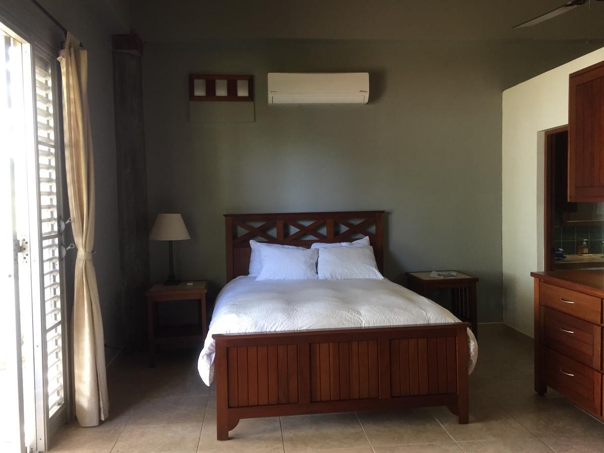 Almond Tree Hotel Resort Corozal Bagian luar foto