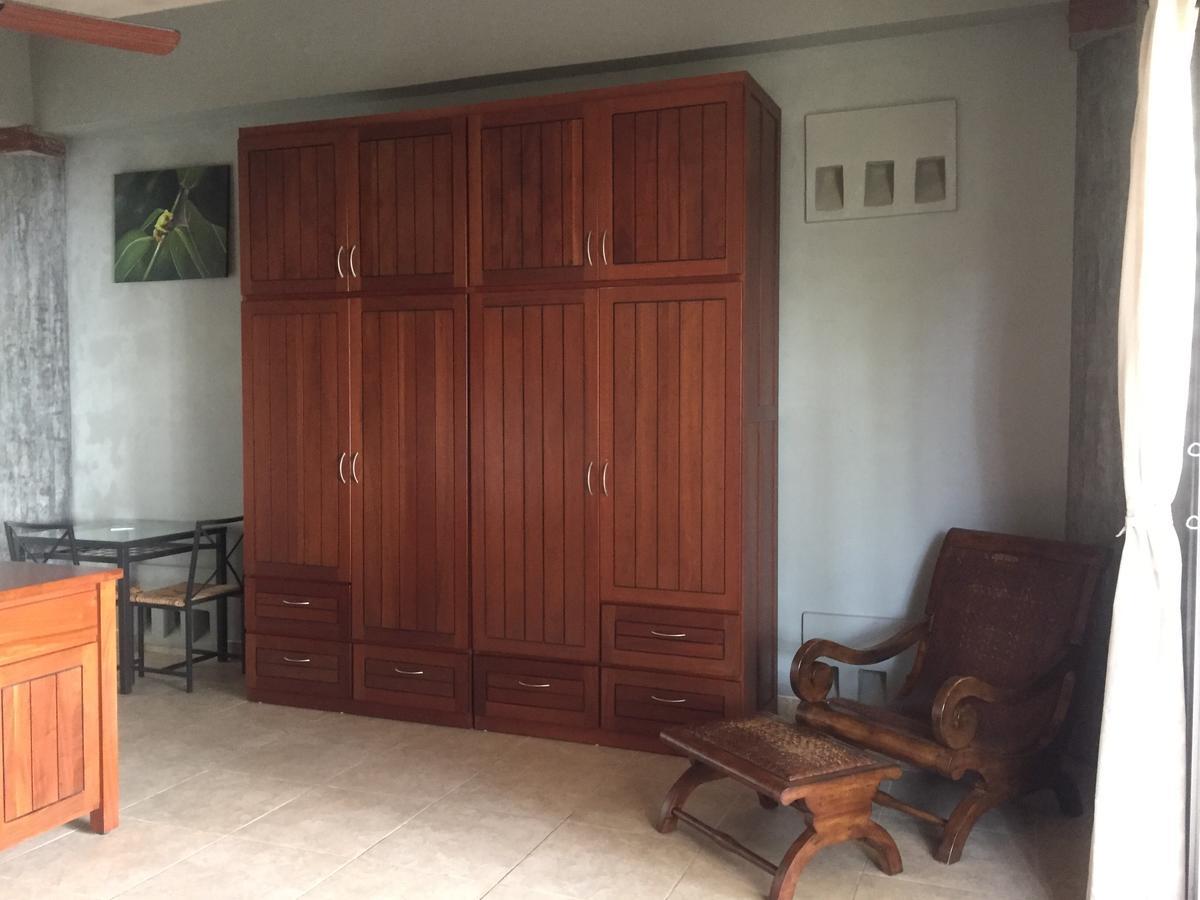 Almond Tree Hotel Resort Corozal Bagian luar foto