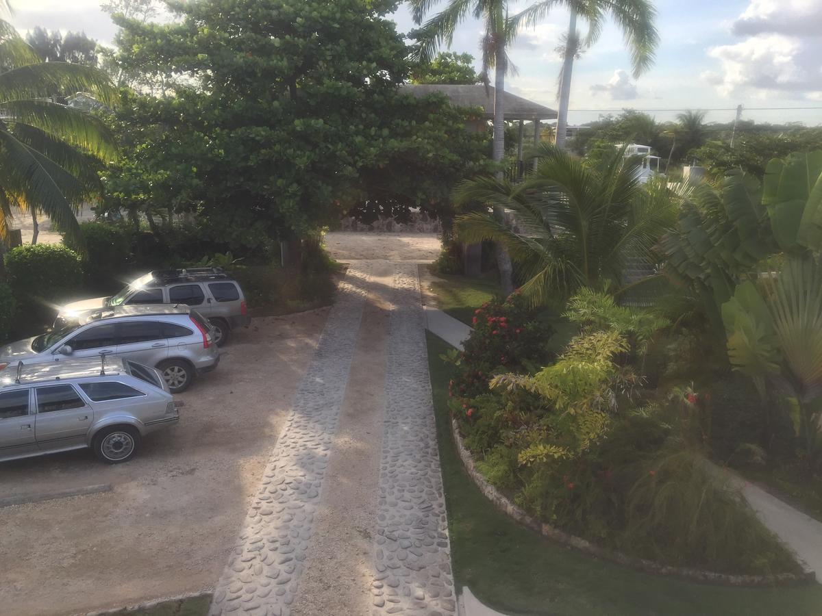 Almond Tree Hotel Resort Corozal Bagian luar foto
