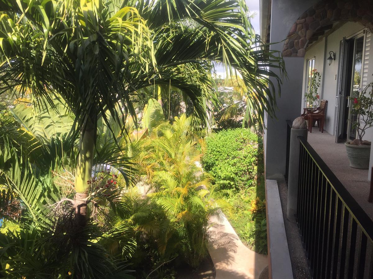 Almond Tree Hotel Resort Corozal Bagian luar foto
