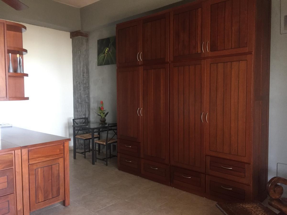 Almond Tree Hotel Resort Corozal Bagian luar foto