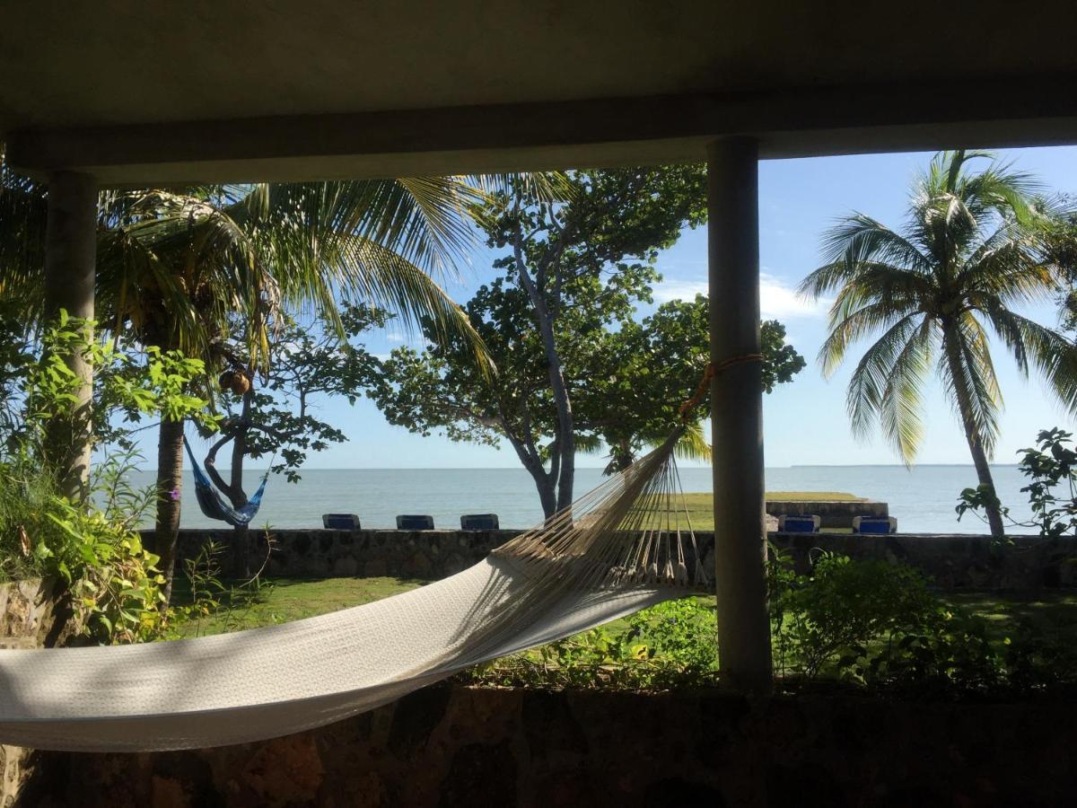 Almond Tree Hotel Resort Corozal Bagian luar foto